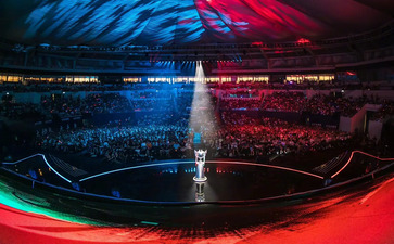 上半年平均投资游戏公司7天 腾讯急什么？