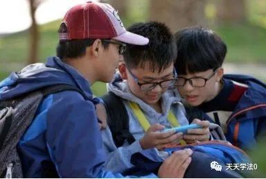 国家出台了新规定，重视未成年人游戏误充值问题